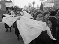 RKS Japanese Literature: Mothers of Their “Disappeared” Sons and Daughters Congregate at Las Casa de Gobierno in Buenos Aires : Part Two (Yoshimoto&nbsp;Banana)